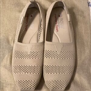 Like New! Bobs by Skechers Beige Women's Slip-On Shoes